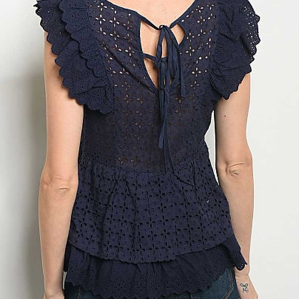 Sleeveless ruffled eyelet navy blouse - Picture 2 of 2